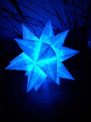 20 cm wei mit blauer LED